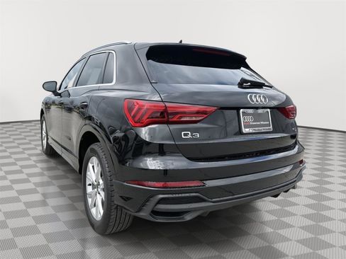 Used 2025 Audi Q3 2.0T Premium w/ Convenience Package AWD/4WD image 3