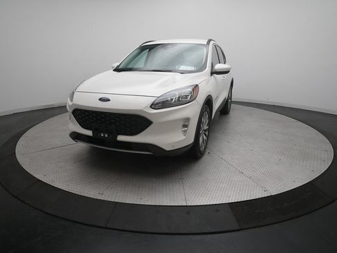 Used 2021 Ford Escape Titanium AWD/4WD image 12