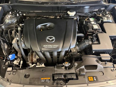 Used 2018 MAZDA MAZDA3 Touring FWD image 23