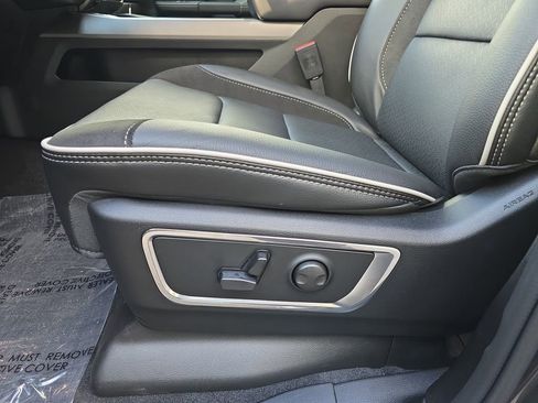 New 2026 RAM 1500 Laramie AWD/4WD image 29