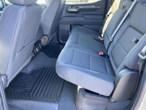 New 2026 GMC Sierra 1500 Elevation image 12