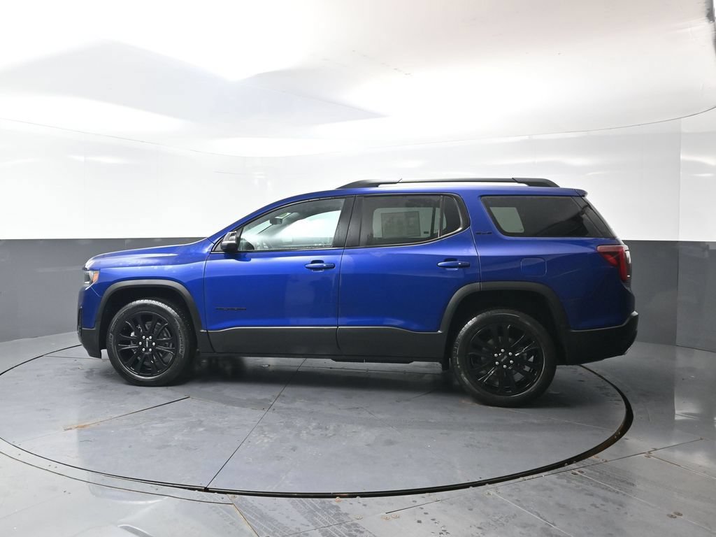 Used 2023 GMC Acadia SLE w/ Driver Convenience Package FWD image 11