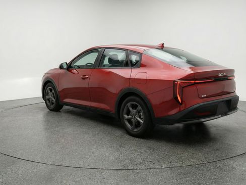 Used 2025 Kia K4 LXS FWD image 6