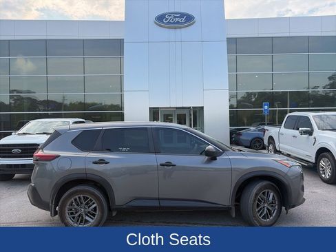 Used 2021 Nissan Rogue S FWD image 2