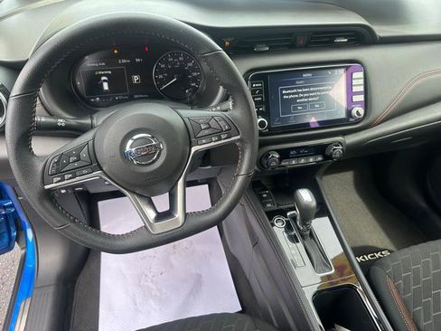 Used 2021 Nissan Kicks SR w/ Interior Electronics Package image 11