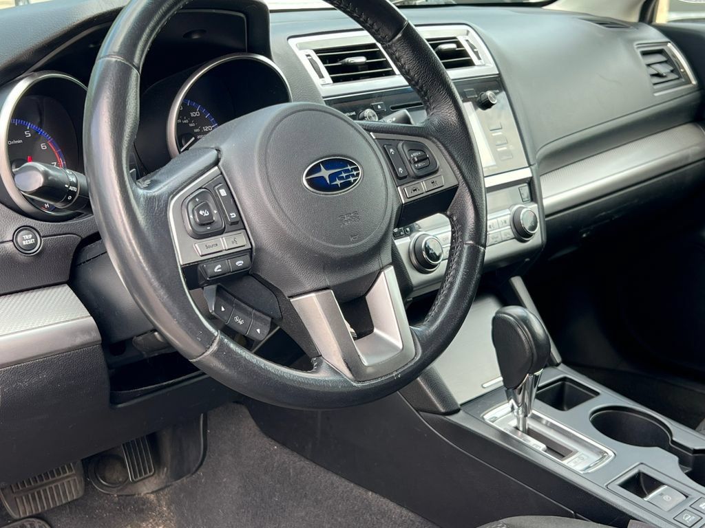 Used 2017 Subaru Outback 2.5i Premium AWD/4WD image 18