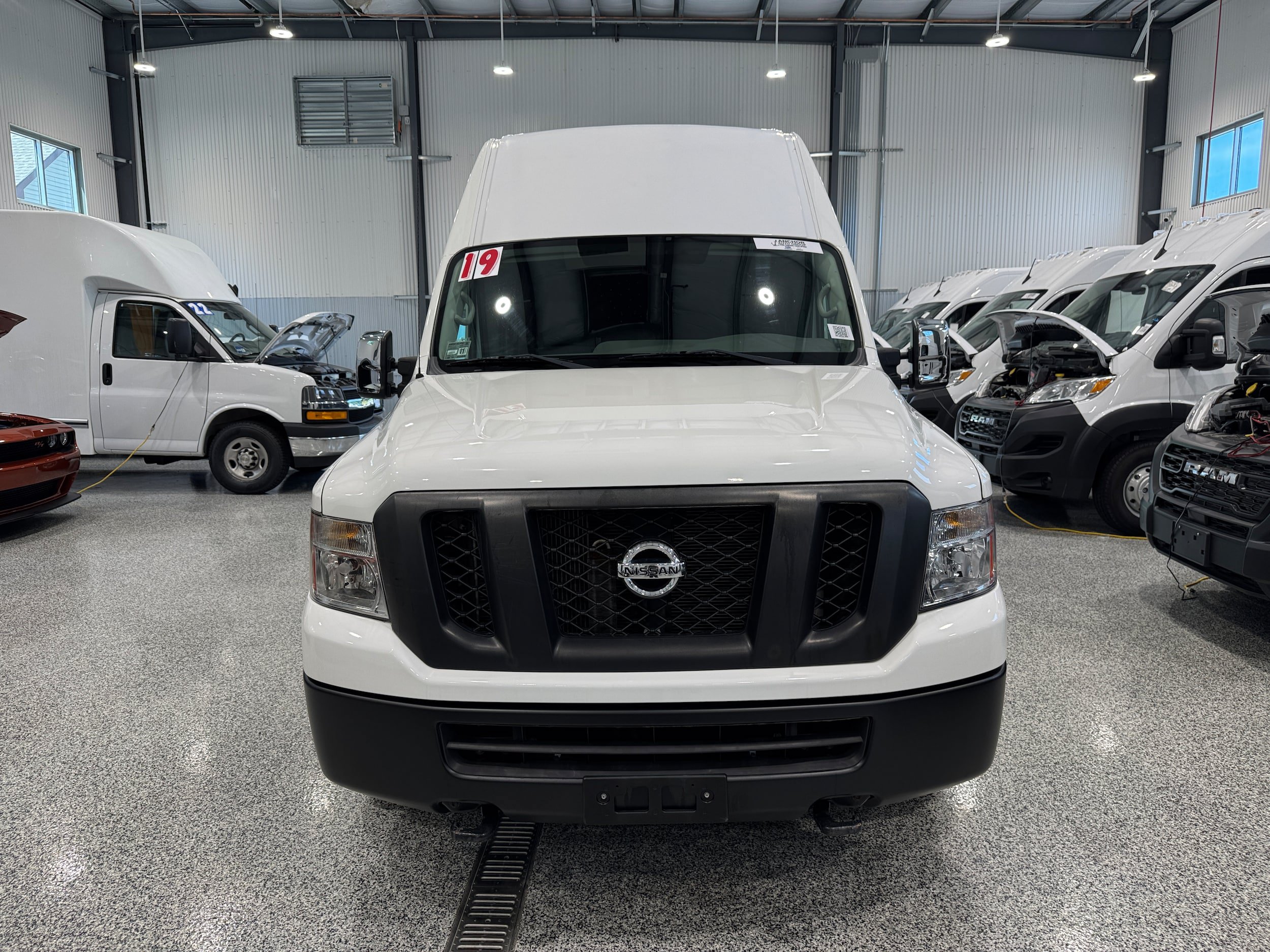 Used 2019 Nissan NV 2500 SV RWD image 2