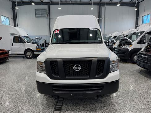 Used 2019 Nissan NV 2500 SV RWD image 2