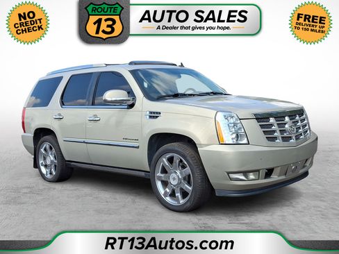 Used 2011 Cadillac Escalade Premium image 1