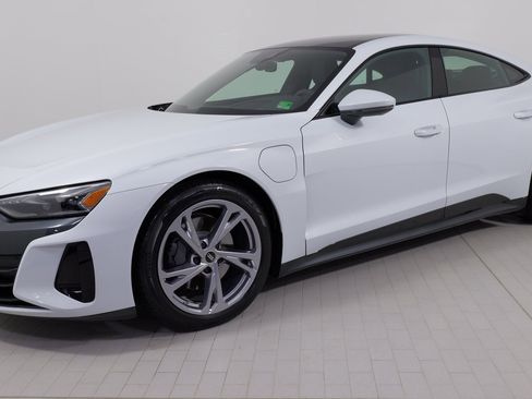 Used 2023 Audi e-tron GT Premium Plus image 3