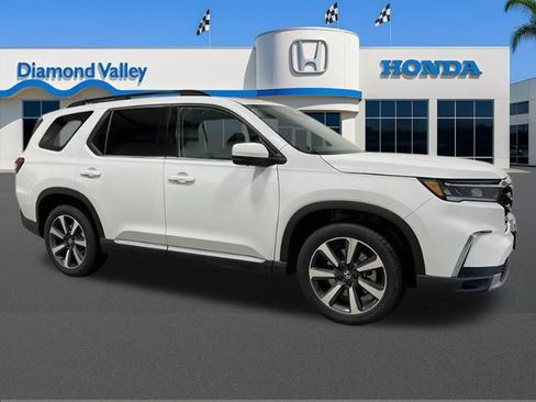 New 2025 Honda Pilot Elite image 2