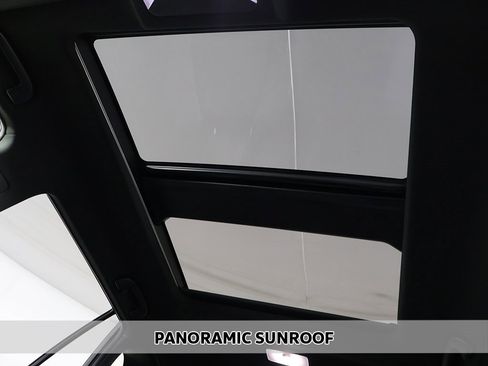 Used 2022 Toyota RAV4 XSE image 4