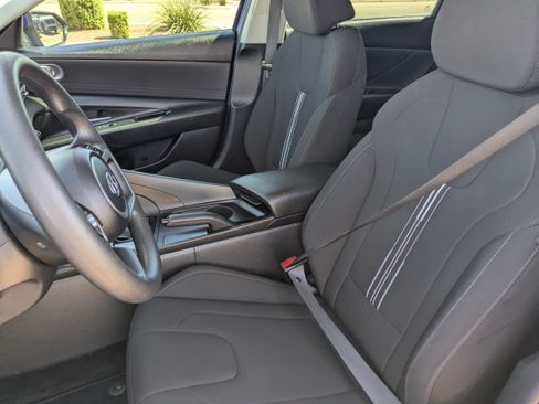 Used 2023 Hyundai Elantra SEL FWD image 25