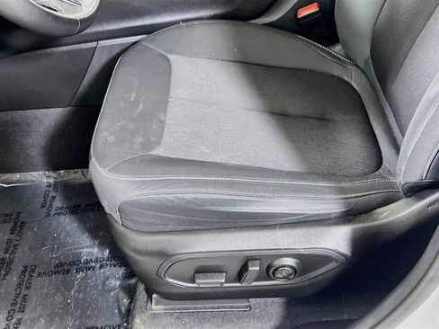 Used 2023 Jeep Grand Cherokee Laredo RWD image 18