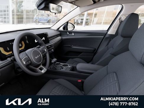New 2026 Kia K5 LXS FWD image 17