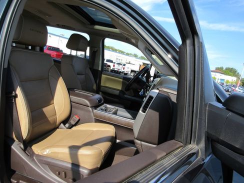 Certified 2019 GMC Sierra 2500 Denali w/ Duramax Plus Package AWD/4WD image 27