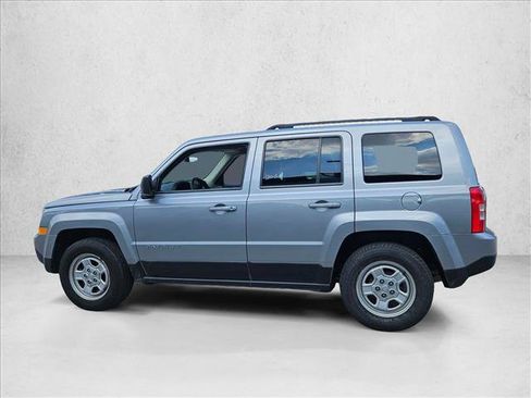 Used 2015 Jeep Patriot Sport w/ Power Value Group FWD image 8