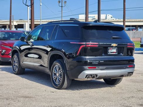 Used 2026 Chevrolet Traverse LT AWD/4WD image 5