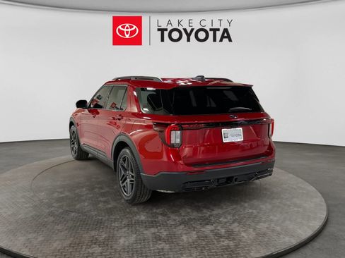 Used 2026 Ford Explorer ST-Line w/ ST-Line Street Pack RWD image 5