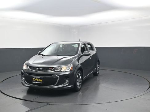 Used 2019 Chevrolet Sonic LT w/ Convenience Package FWD image 5