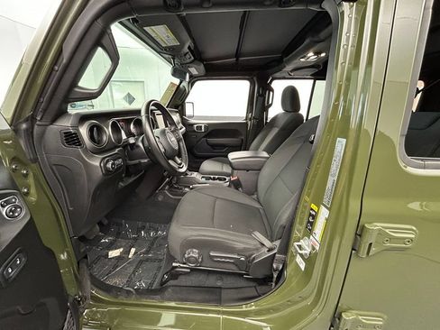 Used 2022 Jeep Wrangler Unlimited Sport AWD/4WD image 12