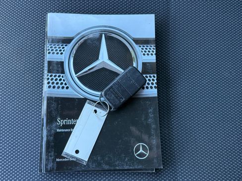 Used 2015 Mercedes-Benz Sprinter 2500 image 17