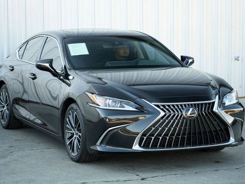 Used 2023 Lexus ES 300h w/ Premium Package image 55