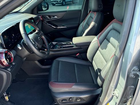 Used 2025 Chevrolet Equinox RS w/ Convenience Package III FWD image 11