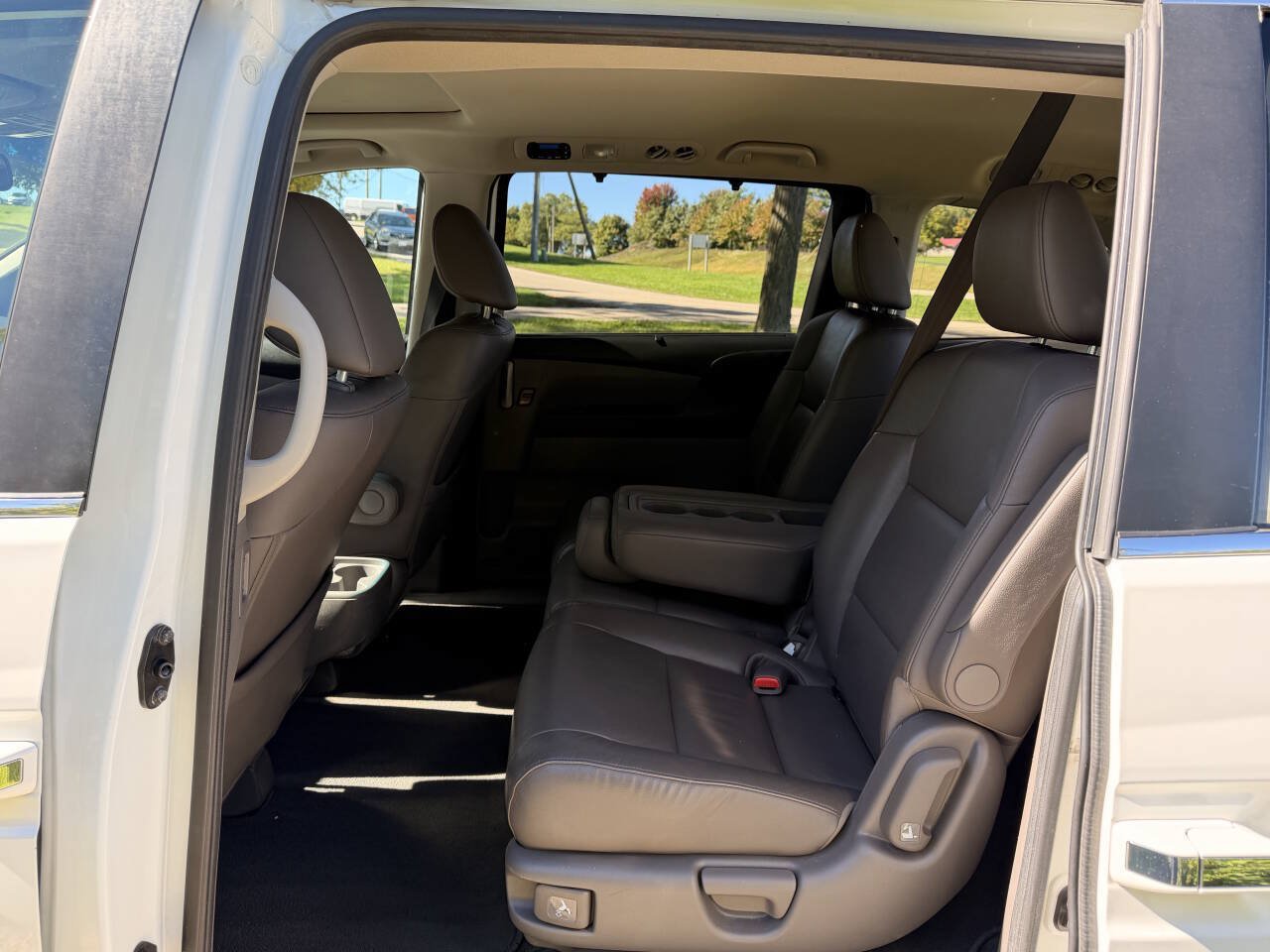 Used 2012 Honda Odyssey EX-L image 19