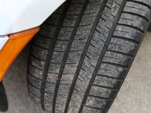 Used 2006 Pontiac Solstice Convertible w/ Premium Package image 21