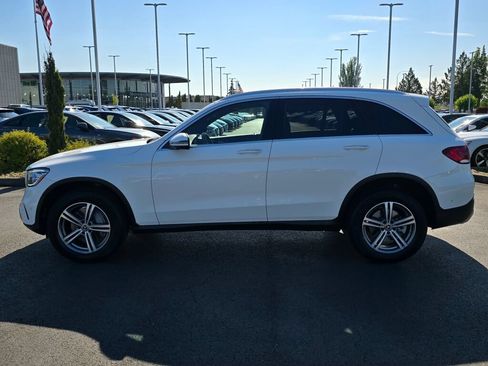 Used 2020 Mercedes-Benz GLC 300 4MATIC image 2