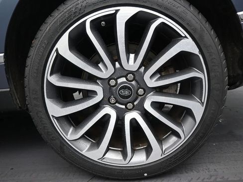 Used 2018 Land Rover Range Rover Supercharged AWD/4WD image 9