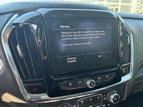 Used 2020 Chevrolet Traverse LT w/ LT Premium Package image 20