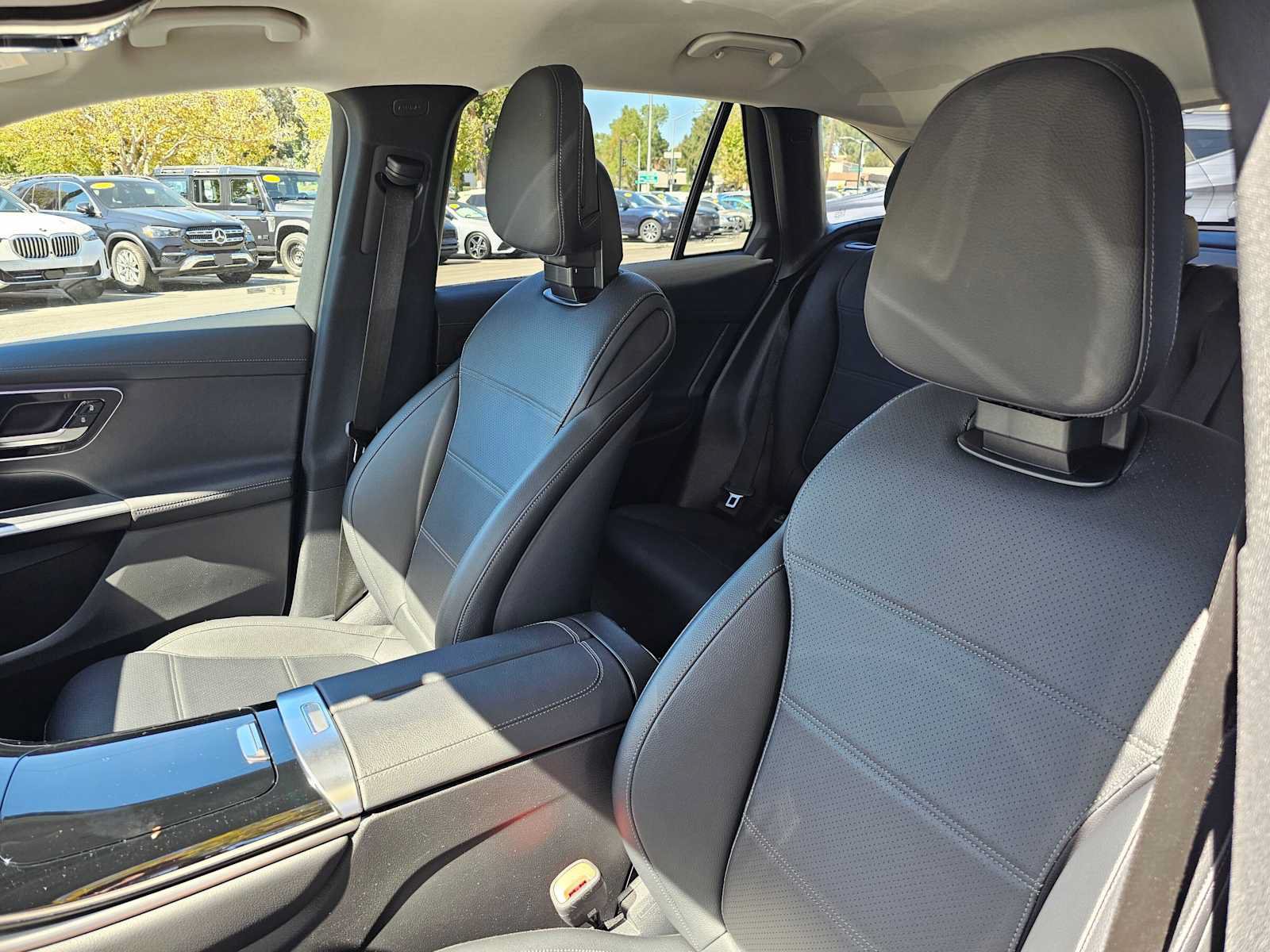 Used 2025 Mercedes-Benz GLC 350e 4MATIC image 21