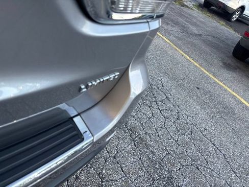 Used 2016 Jeep Grand Cherokee Limited AWD/4WD image 5