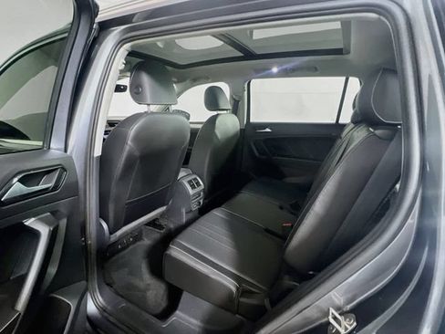 Used 2023 Volkswagen Tiguan SE FWD image 20