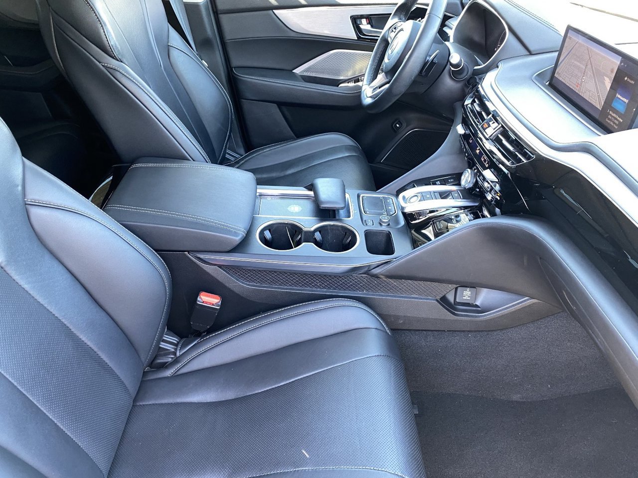 Used 2024 Acura MDX w/ Technology Package FWD image 10