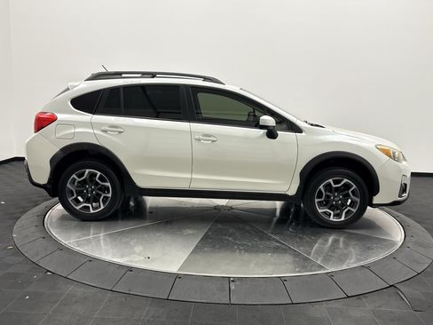 Used 2017 Subaru Crosstrek 2.0i Premium w/ Popular Package #1 AWD/4WD image 8