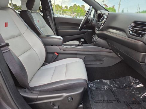 Used 2024 Dodge Durango GT RWD image 10