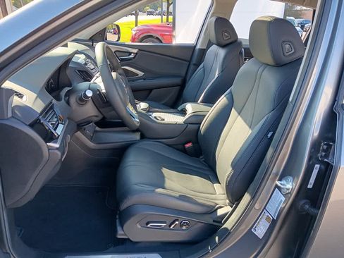 Used 2024 Acura RDX SH-AWD image 11