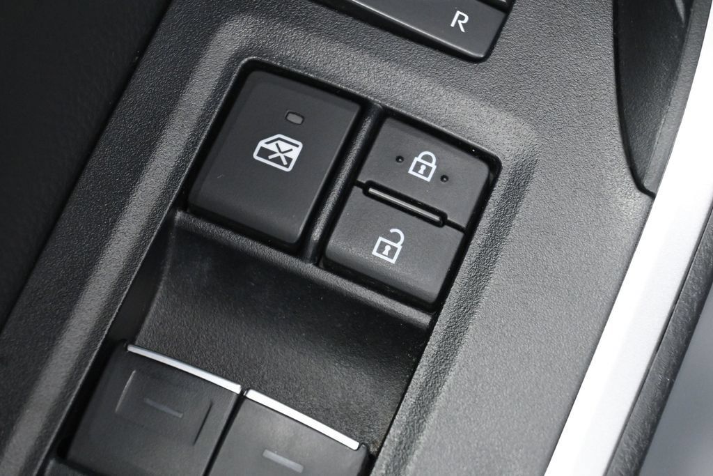Certified 2025 Toyota RAV4 XLE AWD/4WD image 13
