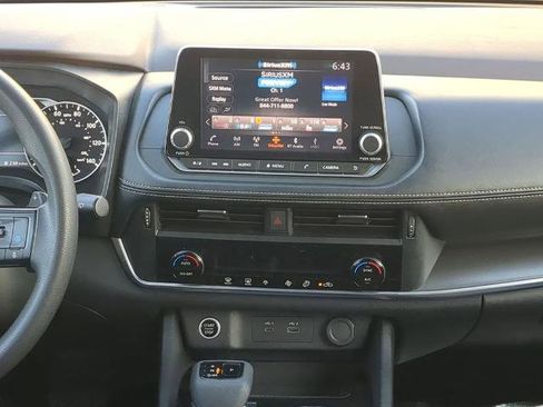 Certified 2023 Nissan Rogue SV FWD image 18