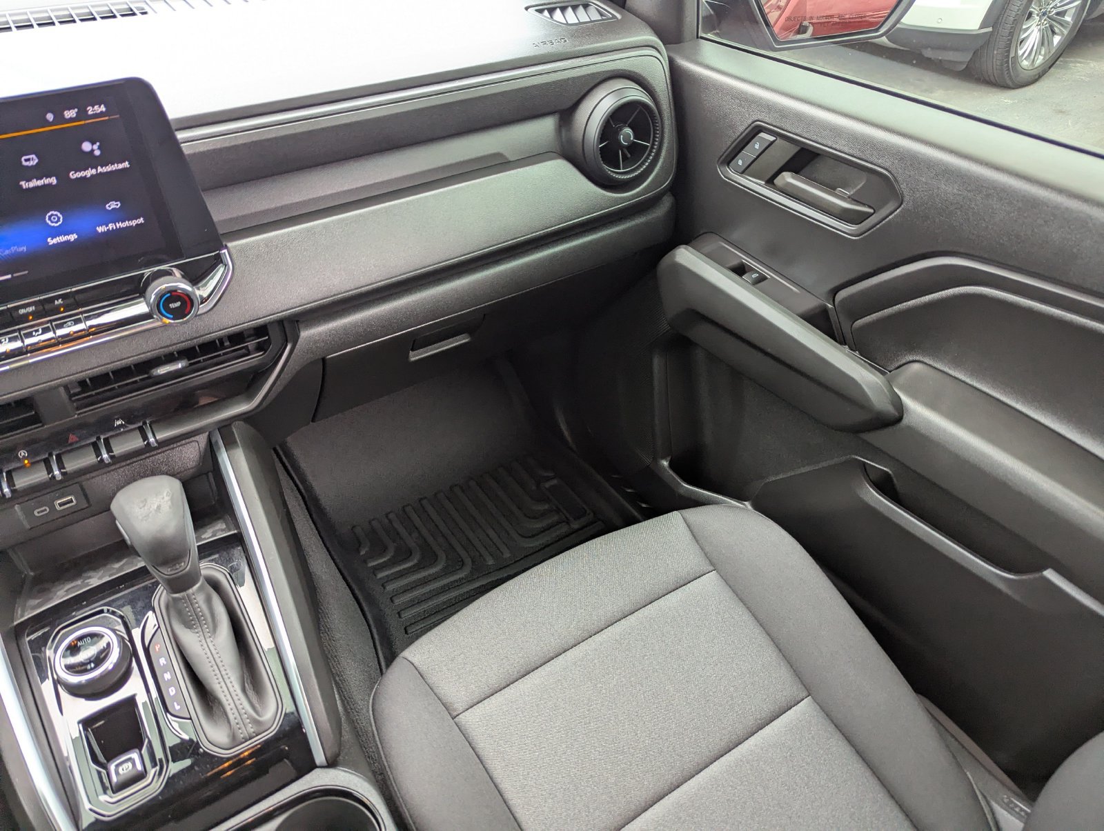 Used 2023 Chevrolet Colorado Trail Boss w/ Technology Package AWD/4WD image 20