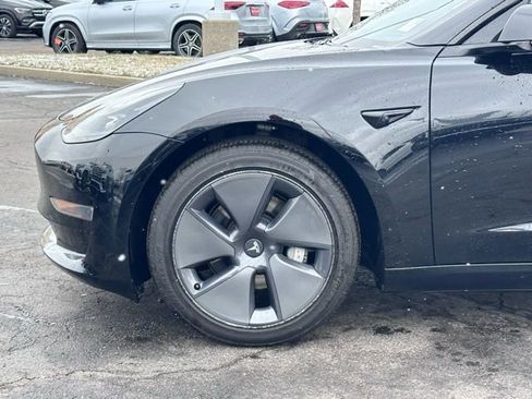 Used 2023 Tesla Model 3 Standard Range image 4