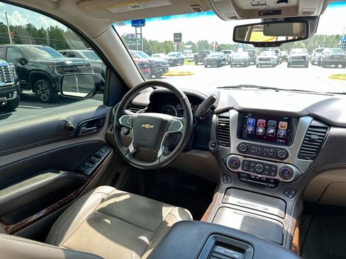 Used 2018 Chevrolet Tahoe Premier AWD/4WD image 19