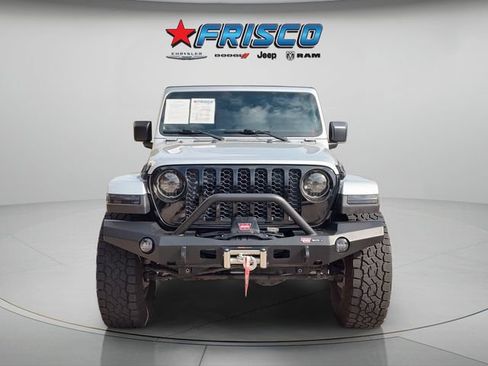 Used 2023 Jeep Gladiator Sport AWD/4WD image 2