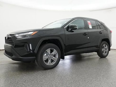 New 2025 Toyota RAV4 XLE image 17