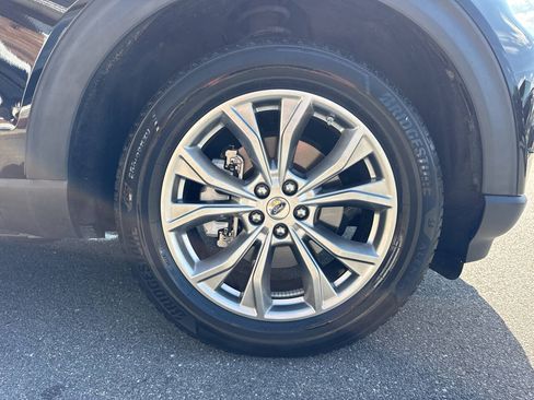 Used 2020 Ford Explorer XLT w/ Equipment Group 202A AWD/4WD image 43