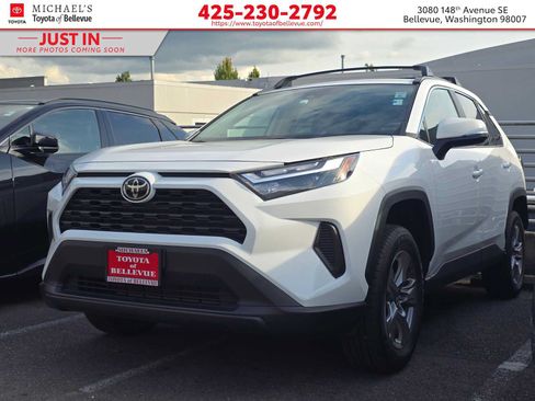Certified 2025 Toyota RAV4 XLE AWD/4WD image 1