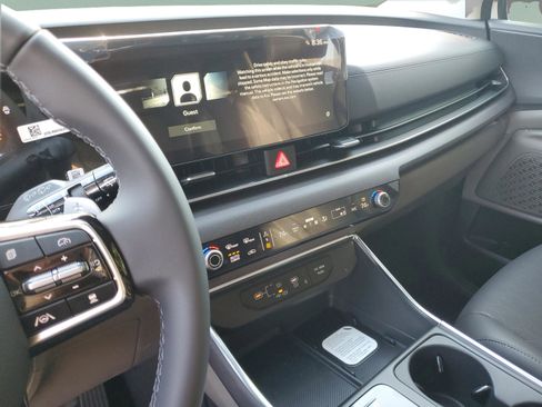 New 2026 Kia Carnival EX FWD image 28